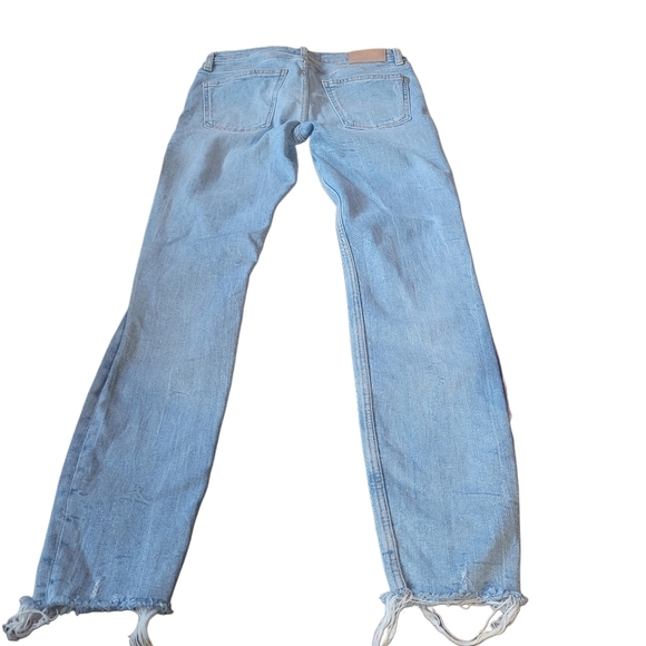 Zara Light Wash Skinny Jeans Size 4 - Picture 7 of 7